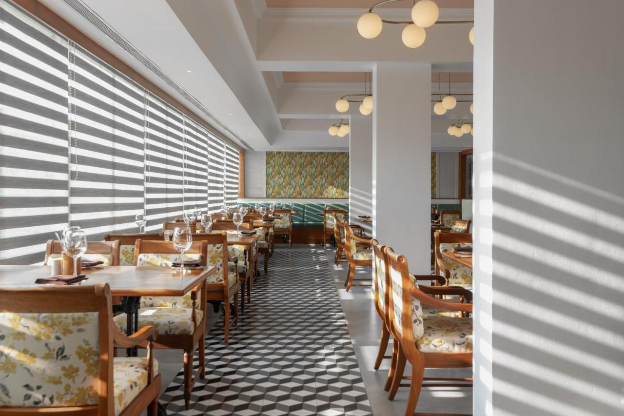 Hotel The Avenue Regent Kochi Exterior foto
