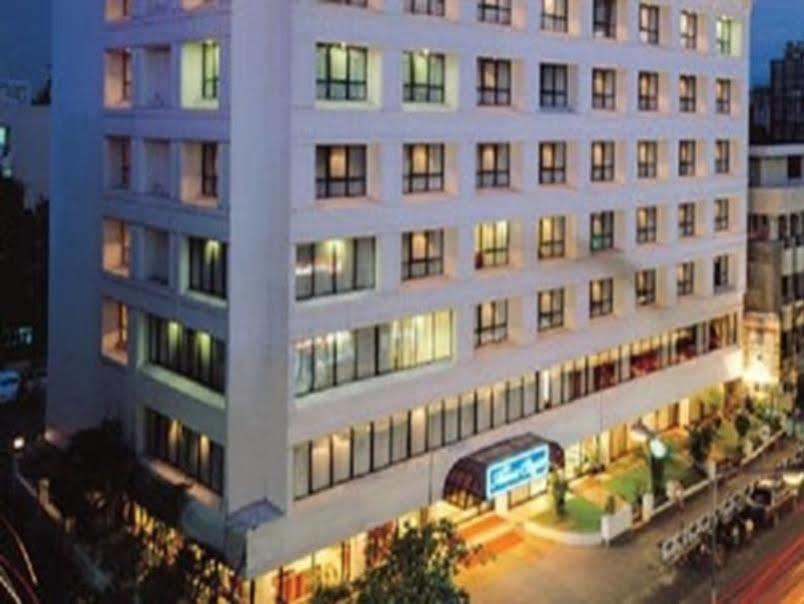 Hotel The Avenue Regent Kochi Exterior foto